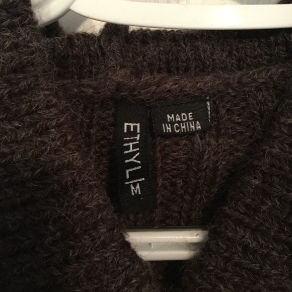 Coat sweater - Picture 3 of 3